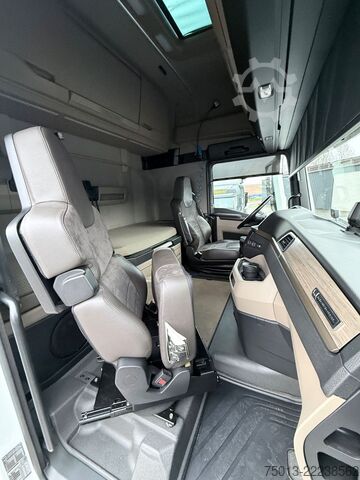 Τυπική μονάδα τράκτορα MAN Individual Lion TGX 18.640 LL Voll-Ausstattung