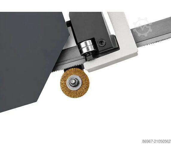 Fierăstrău cu bandă semi-automat CORMAK BS370H