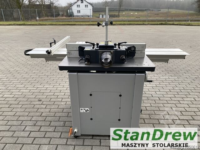 Felder F 700 freesmachine met roltafel en kantelbare spil Felder F 700