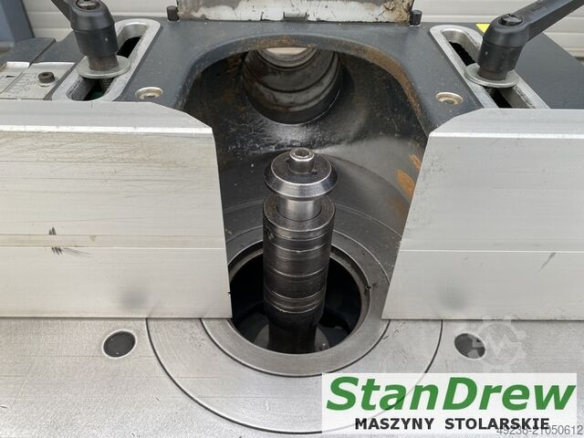 Felder F 700 freesmachine met roltafel en kantelbare spil Felder F 700