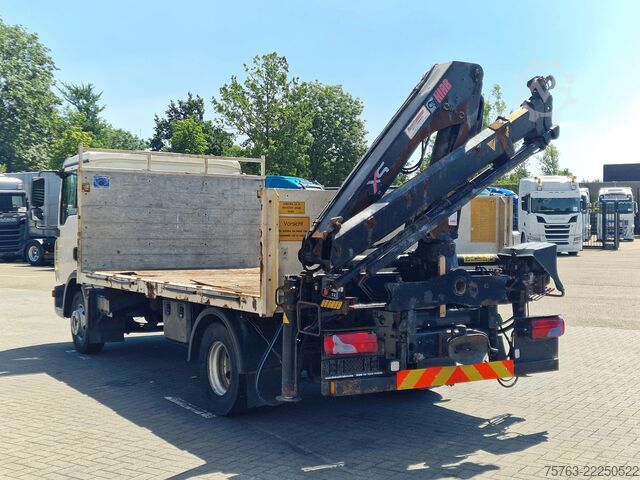 Vrachtwagen met kraan MAN TGL 12.210 - HIAB 077 DUO Crane / Grua - Manual...