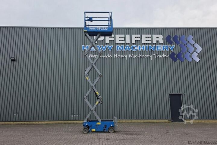 Schaarlift Genie GS1932 Electric, Working Height 7.8 m, 227kg Capac