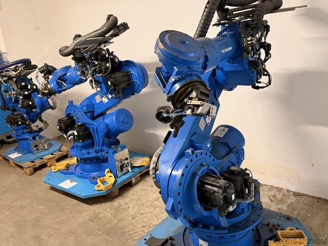Robotski sistem (3x) sa DX200 upravljačkom jedinicom Yaskawa (2x) MH280 II + (1x) MH50 II
