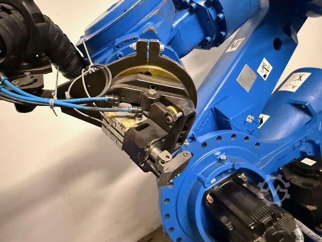 Robotski sistem (3x) sa DX200 upravljačkom jedinicom Yaskawa (2x) MH280 II + (1x) MH50 II