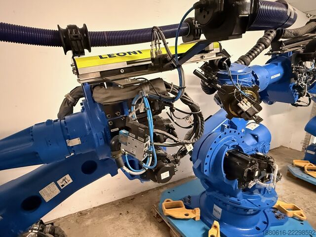 Robotski sistem (3x) sa DX200 upravljačkom jedinicom Yaskawa (2x) MH280 II + (1x) MH50 II