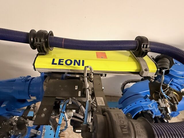 Robotski sistem (3x) sa DX200 upravljačkom jedinicom Yaskawa (2x) MH280 II + (1x) MH50 II