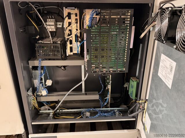 Robotski sistem (3x) sa DX200 upravljačkom jedinicom Yaskawa (2x) MH280 II + (1x) MH50 II