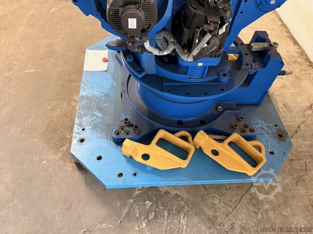 Robotski sistem (3x) sa DX200 upravljačkom jedinicom Yaskawa (2x) MH280 II + (1x) MH50 II