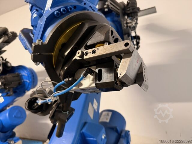 Robotski sistem (3x) sa DX200 upravljačkom jedinicom Yaskawa (2x) MH280 II + (1x) MH50 II
