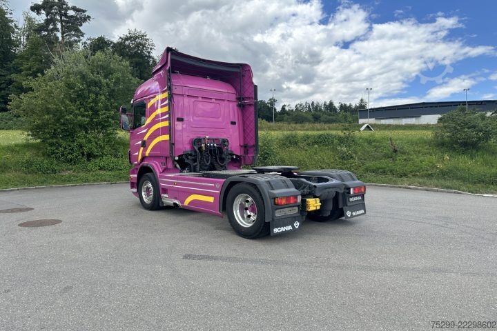 Standart çekici ünitesi Scania R560 4x2 Retarder / Swiss-Vehicle