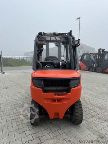 Diesel vorkheftruck Linde H30D-02