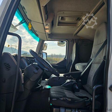 Autós kocsi Renault Premium 450.18 C con attrezzatura ROLFO