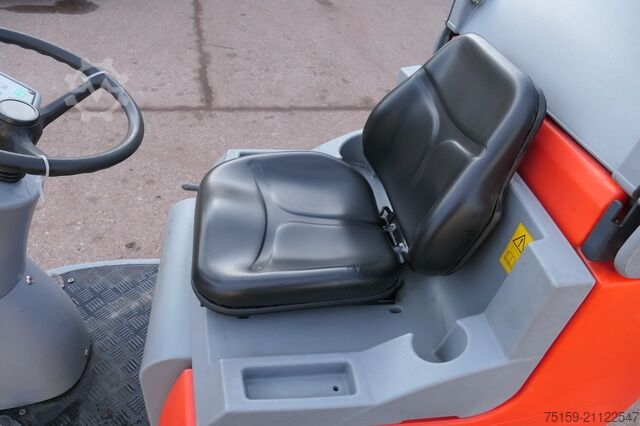 Veegmachine hako Scrubmaster B115 Hakomatic Kehrsaugmaschine