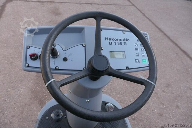 Veegmachine hako Scrubmaster B115 Hakomatic Kehrsaugmaschine