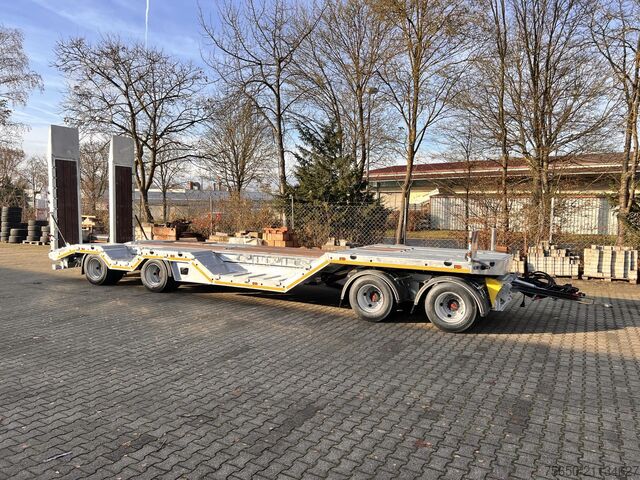 Low loader trailer Möslein T 4 VB H1 R  neuer 4 Achs Tieflader + Radmulden