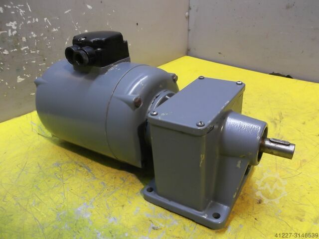 Tandwielmotor 0,37 kW 107 tpm Groschopp DM120-80