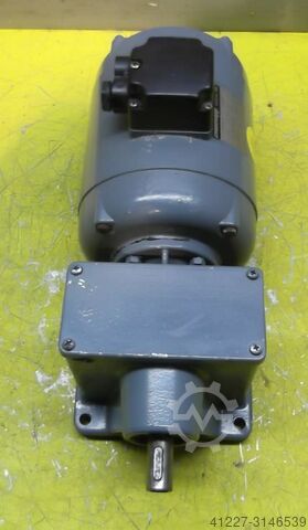 Tandwielmotor 0,37 kW 107 tpm Groschopp DM120-80