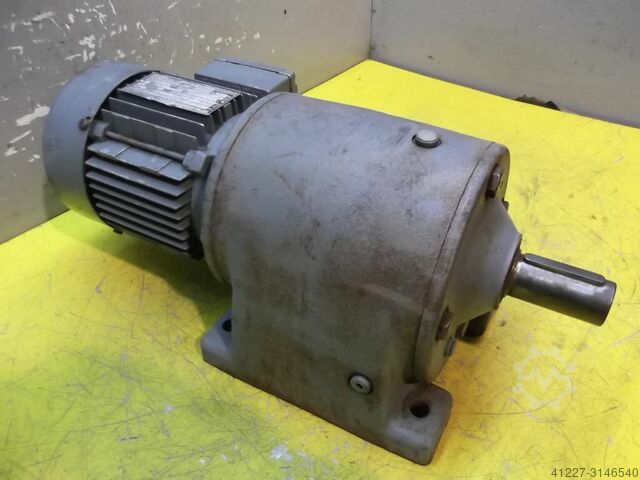 Getriebemotor 0,37 kW 106 U/min SEW-EURODRIVE R60DT71D4