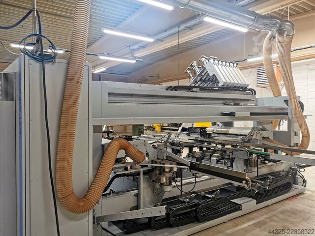 Gennemløbsboremaskine WEEKE BST 500 D