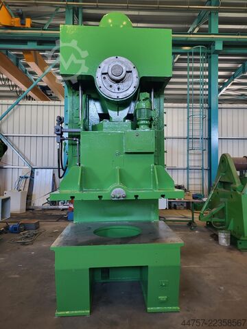 Ekscentrična presa Richter 315t