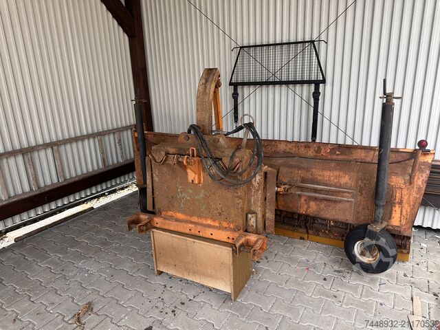 Aanhangapparaat voor landbouwtractoren (sneeuwschuif) Schneeschild 600 kg 3000 mm