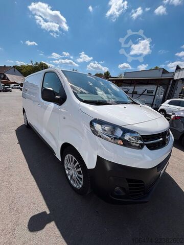 Bestelwagen OPEL Vivaro Kasten L 2 lang Edition M # Würth Regale