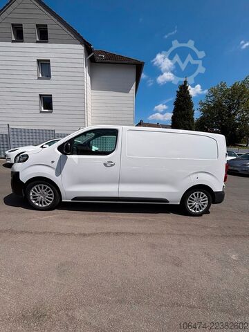 Bestelwagen OPEL Vivaro Kasten L 2 lang Edition M # Würth Regale