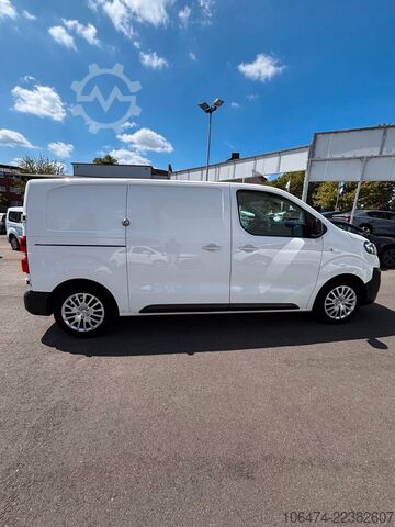 Bestelwagen OPEL Vivaro Kasten L 2 lang Edition M # Würth Regale