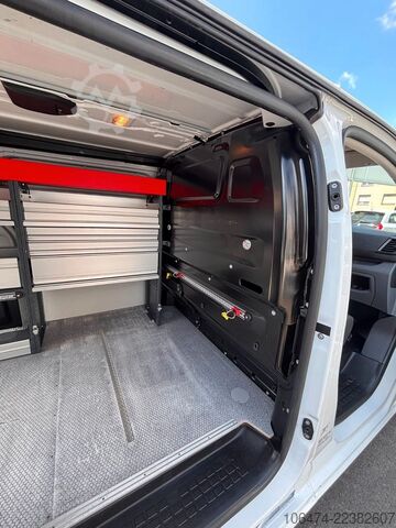 Bestelwagen OPEL Vivaro Kasten L 2 lang Edition M # Würth Regale