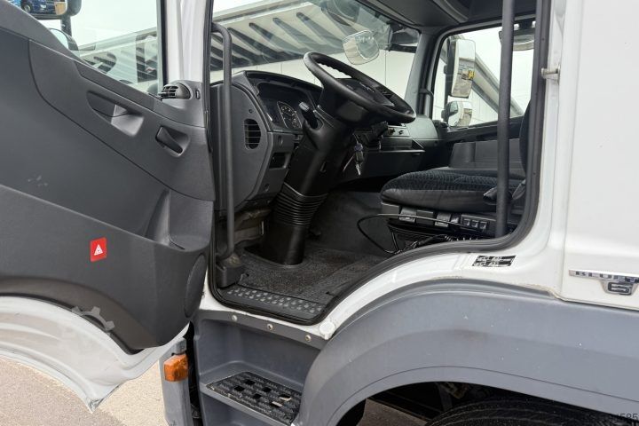 Tractor estándar Mercedes-Benz Atego 1327 SZM+Auflieger / Swiss-Vehicle