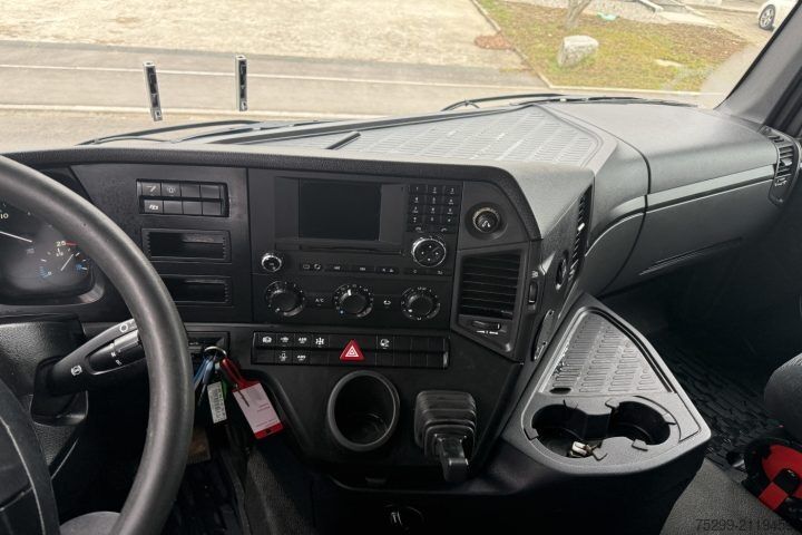 Camión volquete trilateral Mercedes-Benz Arocs 3245 8x4 Meiller-Kipper / Swiss-Vehicle