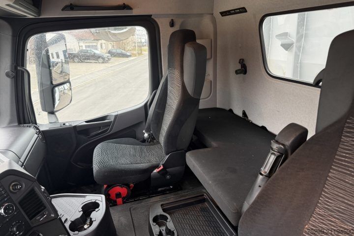 Camión volquete trilateral Mercedes-Benz Arocs 3245 8x4 Meiller-Kipper / Swiss-Vehicle