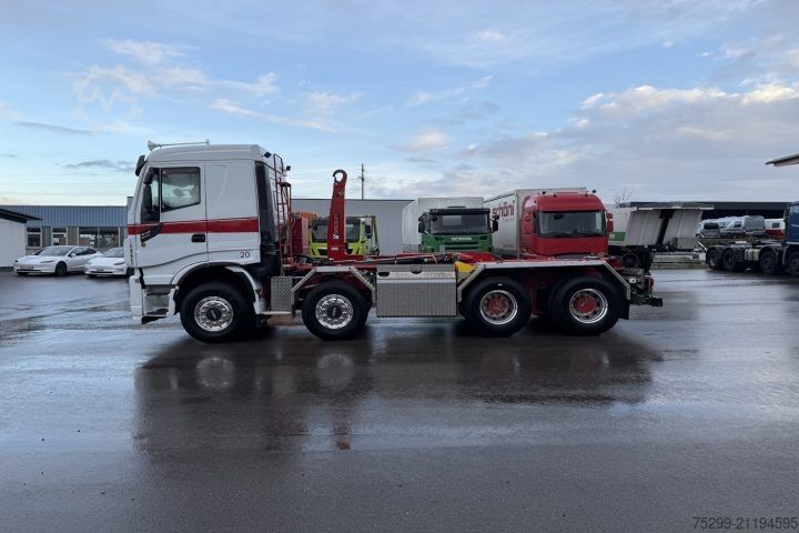 Camión portacontenedores de gancho Iveco 340X51Z X-Way 8x4 Hiab / Swiss-Vehicle
