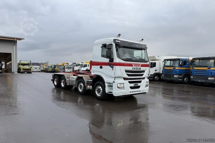 Camión portacontenedores de gancho Iveco 340X51Z X-Way 8x4 Hiab / Swiss-Vehicle