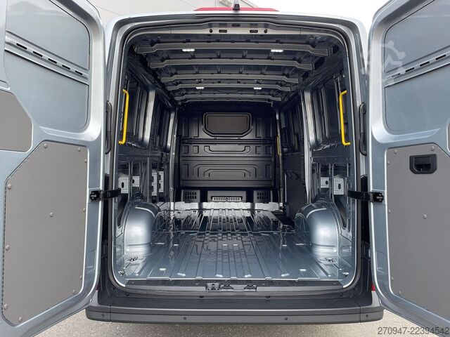 Panel van MAN TGE 3.200 L3H2 KASTEN LED NAVI ACC LED STANDHZ