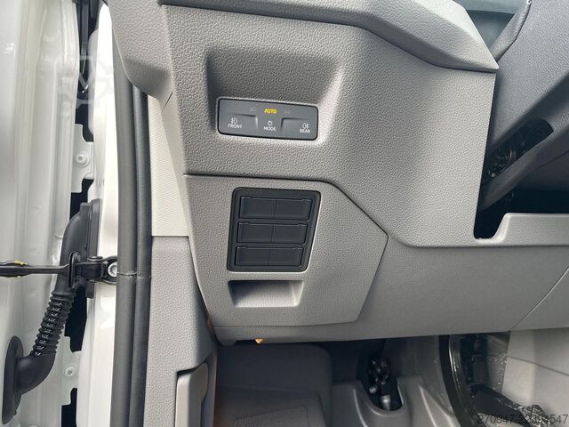 Pick-up van MAN TGE 3.180 Pritsche DOKA MR 4x4 ACC LED DIFF-SPER