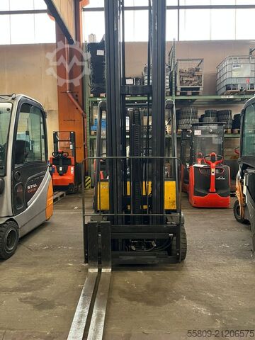 Electric 3-wheel forklift Jungheinrich EFG-DF 18