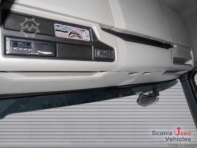 Volume tractor unit Scania R 460 A4x2EB - SUPER -