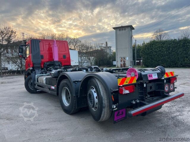 Roll-off tipper truck IVECO IVECO X-WAY AD260 SCARRABILE