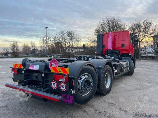 Roll-off tipper truck IVECO IVECO X-WAY AD260 SCARRABILE