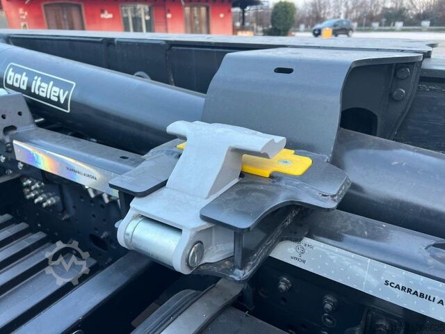 Roll-off tipper truck IVECO IVECO X-WAY AD260 SCARRABILE