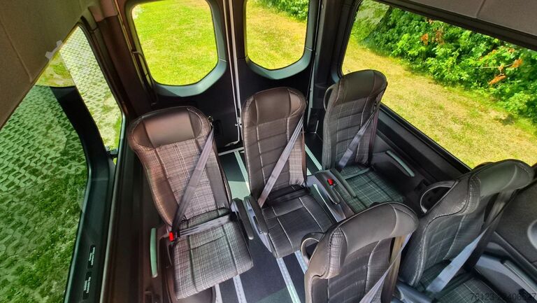 Microbuz MERCEDES-BENZ Sprinter 3 Stock, Handicap Flexiboden Mobility23