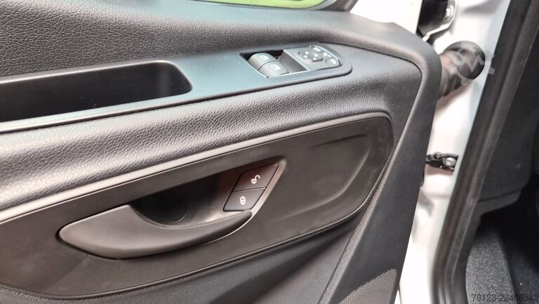 Microbuz MERCEDES-BENZ 311 Sprinter 9 Sitzer auf Wunsch VIP Sitze