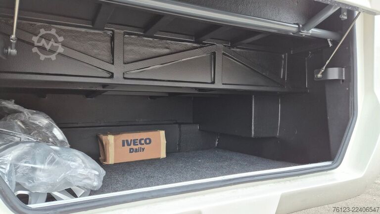 Minibus IVECO 2x Daily 70 Lagerfahrzrug Ferqui Sunrise 2,5 m B