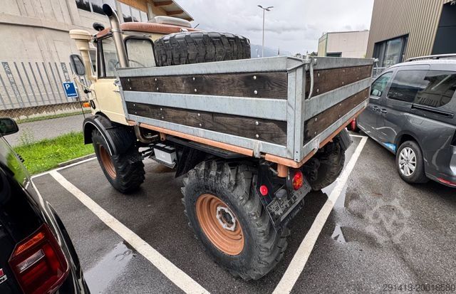 Fourgon benne basculante MERCEDES-BENZ Unimog 406 Bj 1975