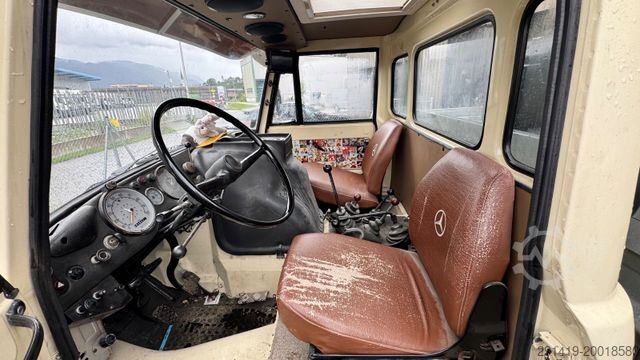 Fourgon benne basculante MERCEDES-BENZ Unimog 406 Bj 1975