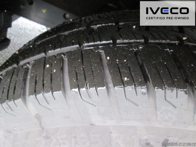 Magas tetős furgon IVECO Daily 35S16A8V MAXI HI-MATIC!! EXPORT!!