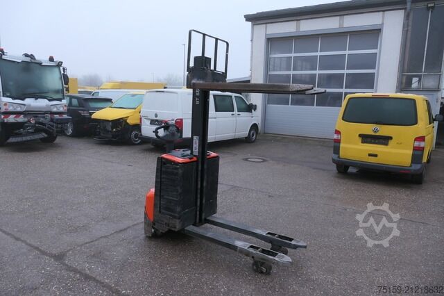 Manual stacker bt SWE 080L Batterie 08/2023
