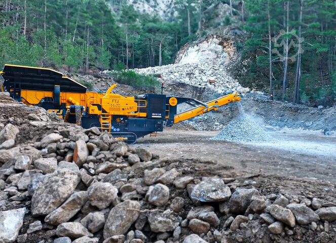 Crushing equipment / jaw crusher FABO Jaw Crusher hard stone crushing machine 150-300 t/h
