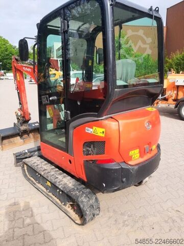 Miniescavatore KUBOTA KX019-4